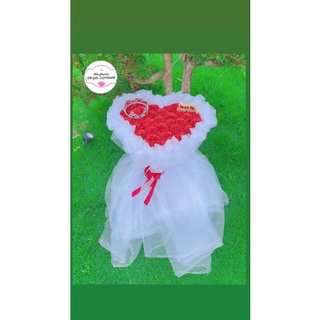 Bó hoa nhũ 50 bông kèm vương miện, đèn, chữ, thiệp