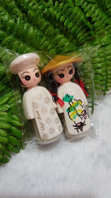 Cặp búp bê dâu rể VN có nam châm hít dán tủ lạnh 20k /cp