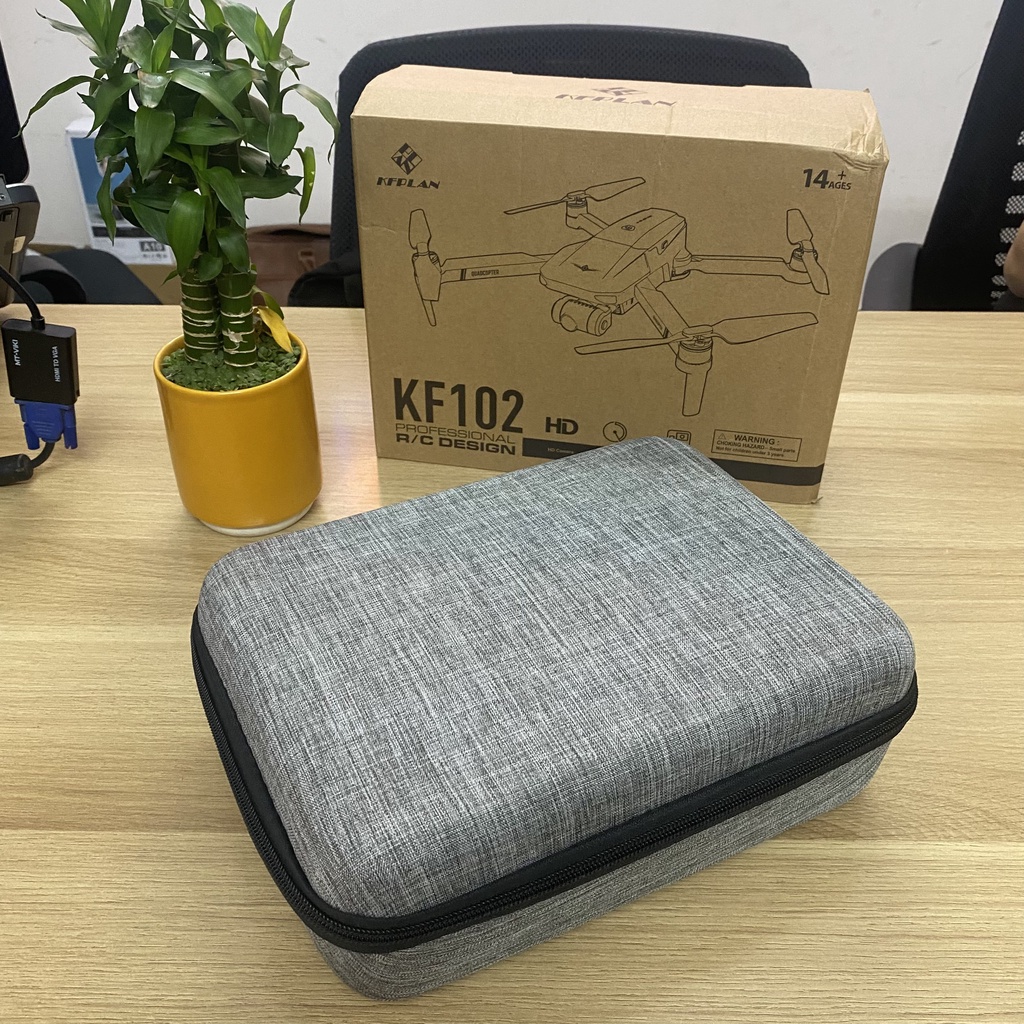 Flycam hàng cao cấpFlycam KF102 có camera kép 4K, cảm biến tránh va chạm OAs, chống rung tự động.Tặng kèm túi chống sốc