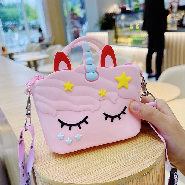 Túi xách đeo vai hình vuông nhỏ gọn xinh xắn dành cho bé gái