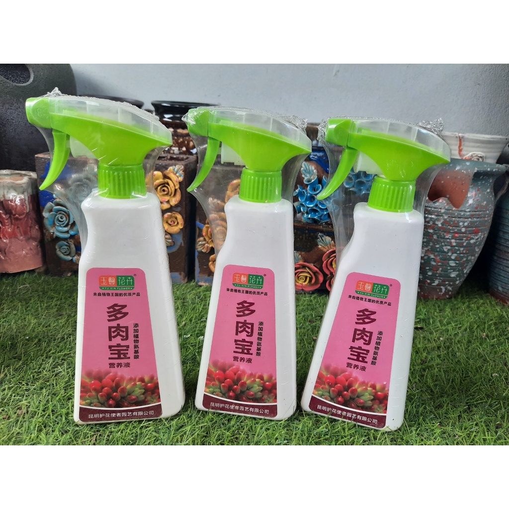 Thuốc xịt chai hồng dưỡng sen giúp giữ màu sắc, kích rễ, hạn chế bệnh thường gặp. Chai 550ml