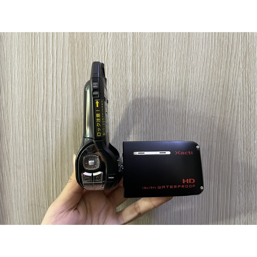 Máy quay biết bơi Sanyo DMX-CA9 | BigBuy360 - bigbuy360.vn