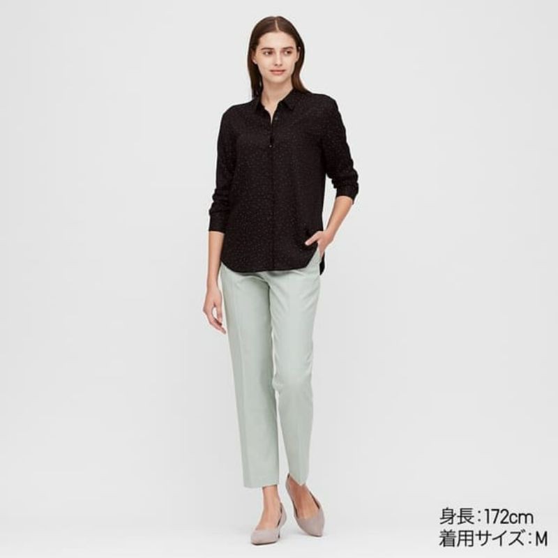 Áo sơ mi nữ dài tay chấm bi dễ thương dòng Easy Care của UNIQLO
