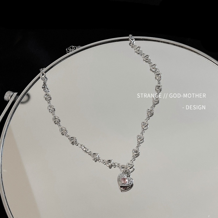 Vòng cổ đính đá quý sang trọng cho nữ