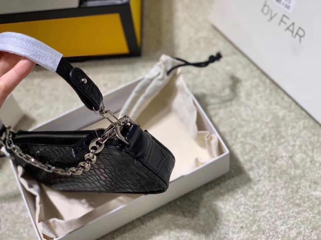 Túi kẹp nách by far mẫu mới 2020