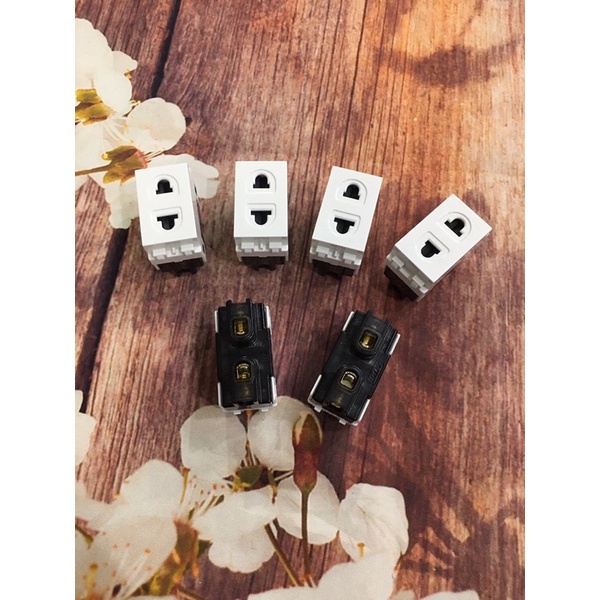 Ổ cắm 2 chấu hàng MPE