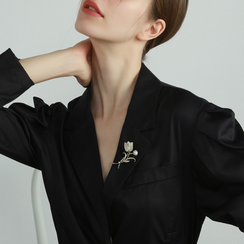 Ghim Cài Áo Hình Hoa Tulip Vỏ Sò Tự Nhiên Bằng Đồng Mạ Bạc Thời Trang Hàn Quốc Mới