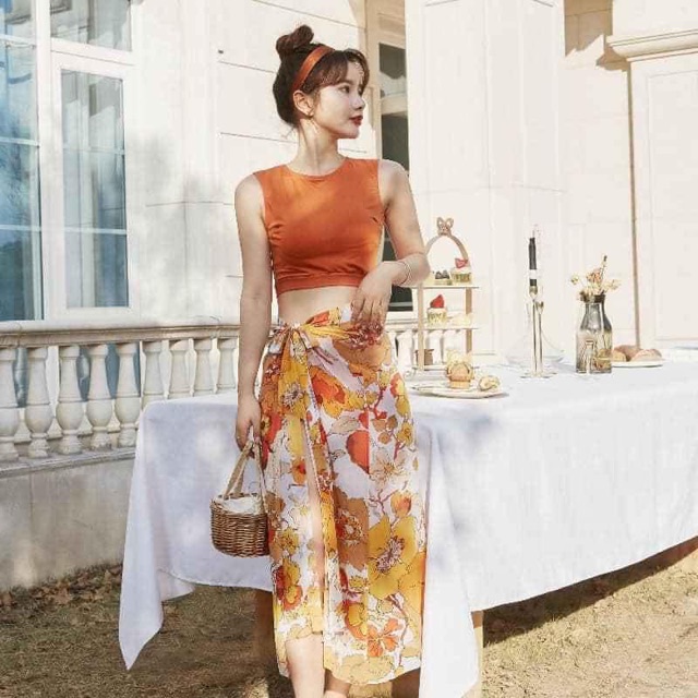 Combo 300k/1 set bikini kèm khăn choàng