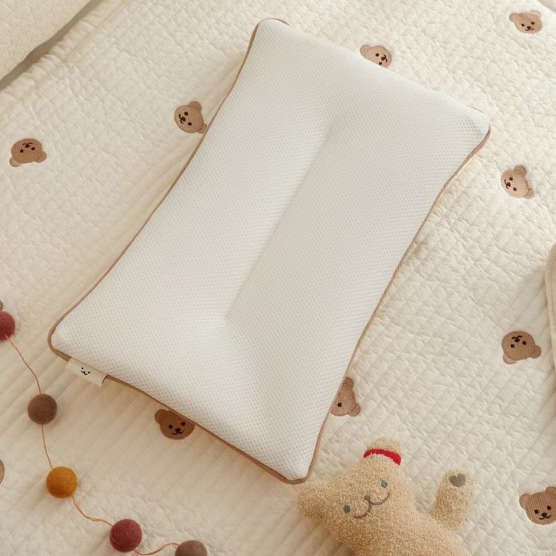 Gối thêu đáy lưới xuất Hàn gấu thỏ cho bé kt 38x23 cm