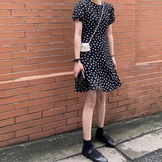 Váy hoa cúc họa mi đen