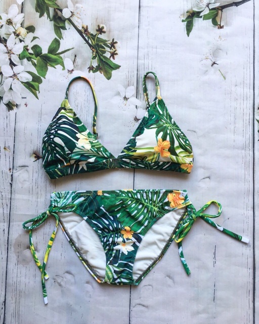 Bikini hai mảnh họa tiết hoa lá cột chéo sexy