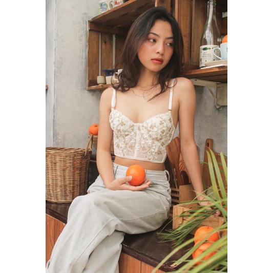 Corset mút mỏng cổ điển có gọng nâng ngực gợi cảm - Lilace.studio Thiết Kế | BigBuy360 - bigbuy360.vn