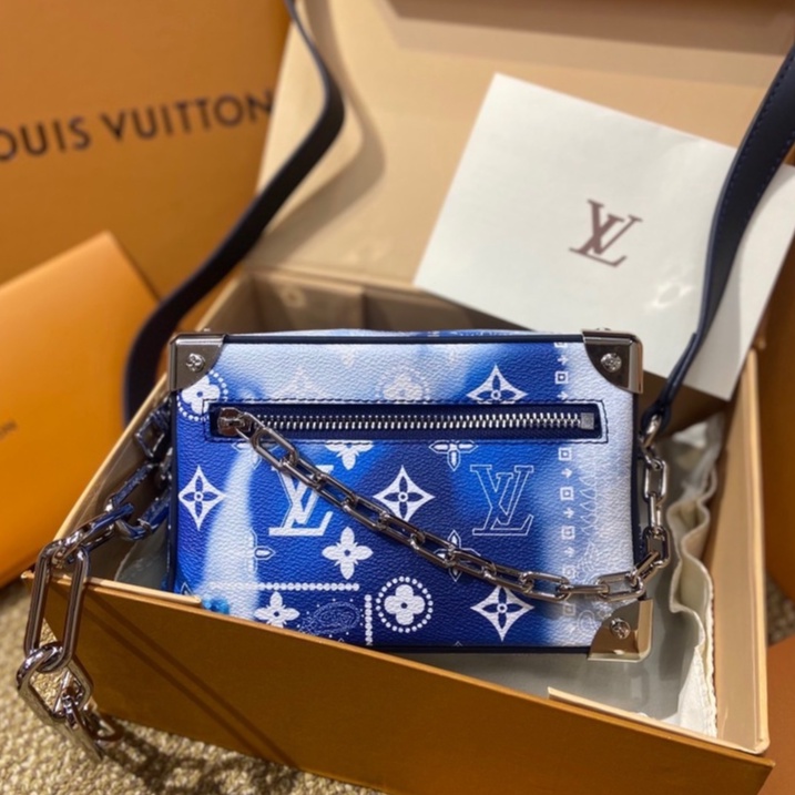 Túi đeo chéo hộp xích LV Truck Bag xanh mây size 19x14x8 LA 2022 on web