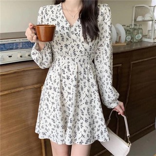 Váy khách lấy