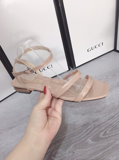 Sandal bệt 2 quai trước