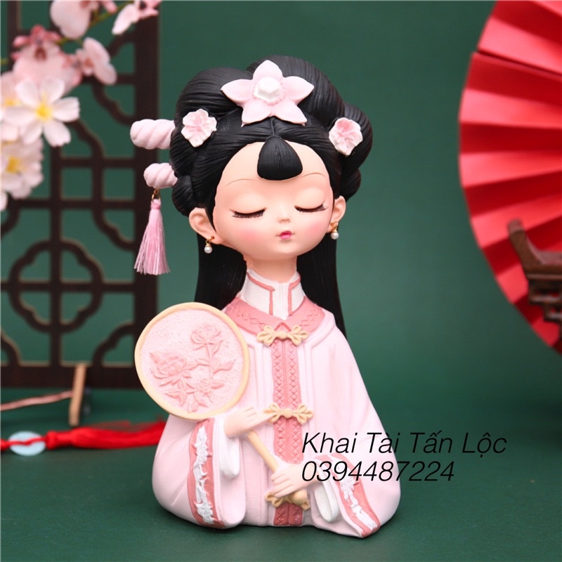 Tượng cô gái cổ trang cầm quạt cao 9,5cm