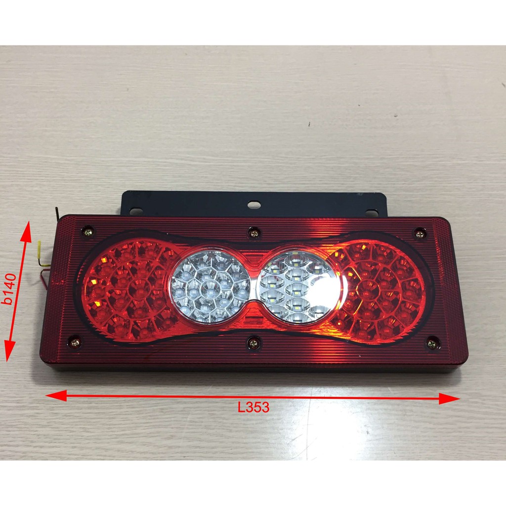 Đèn hậu - L và R khác nhau - dùng bóng LED (24v ). Lắp được nhiều loại xe tải nhỏ