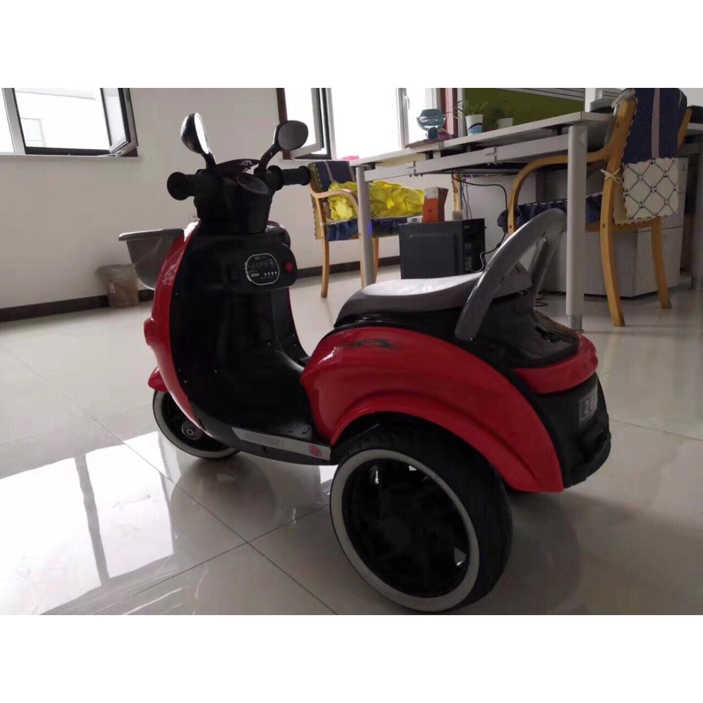 Xe máy điện 3 bánh cho bé CHIWA có giỏ 3 màu: Xanh-Đỏ-Vàng-Trắng