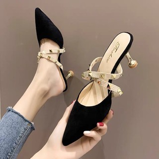 Giày sục da lộn mũi nhọn