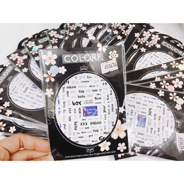 Miếng sticker dán móng tay , chân mã 453676......