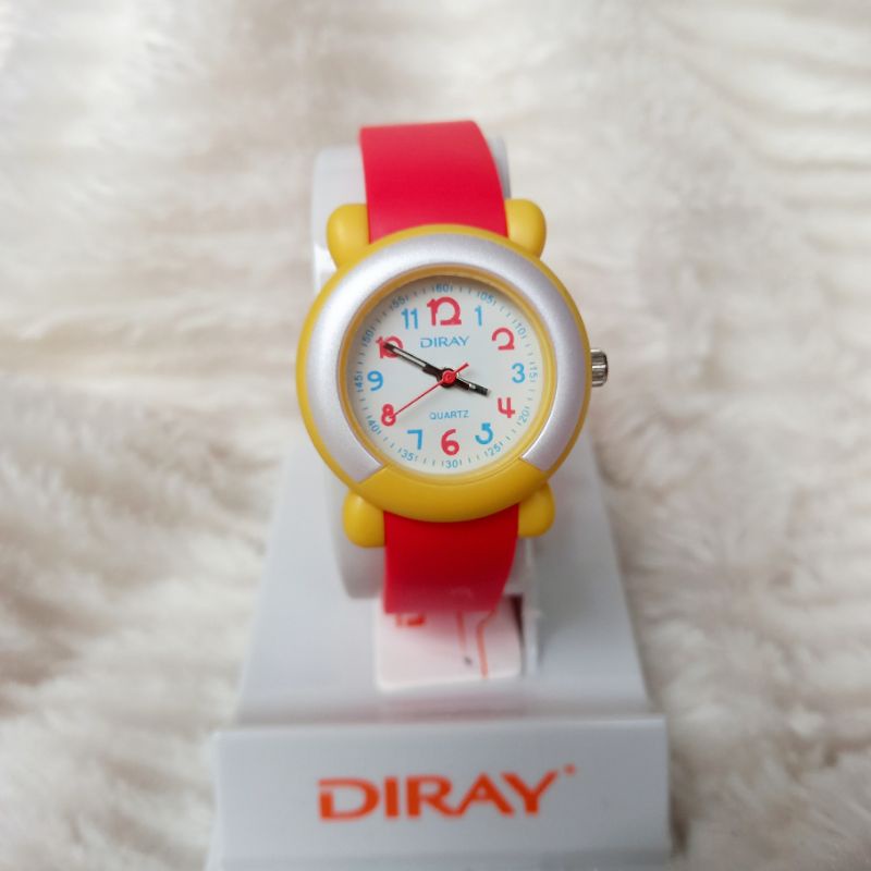 Đồng hồ cho bé chạy kim dây màu đỏ hàng chín.nh hãng bền chống nước