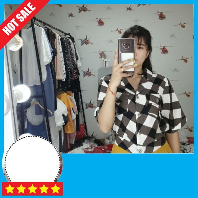 Áo croptop kẻ phối túi ngực | BigBuy360 - bigbuy360.vn