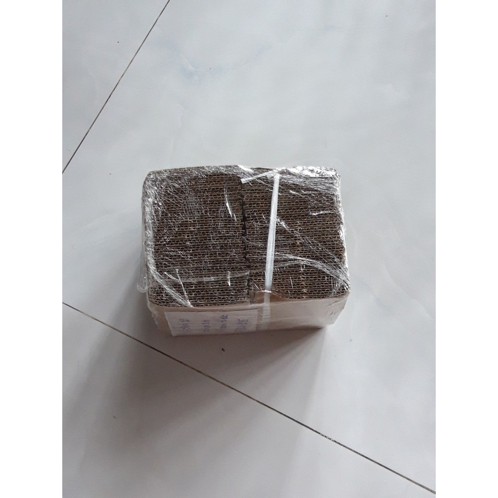 200 hộp 10x6x6 cm ( dài x rộng x cao )