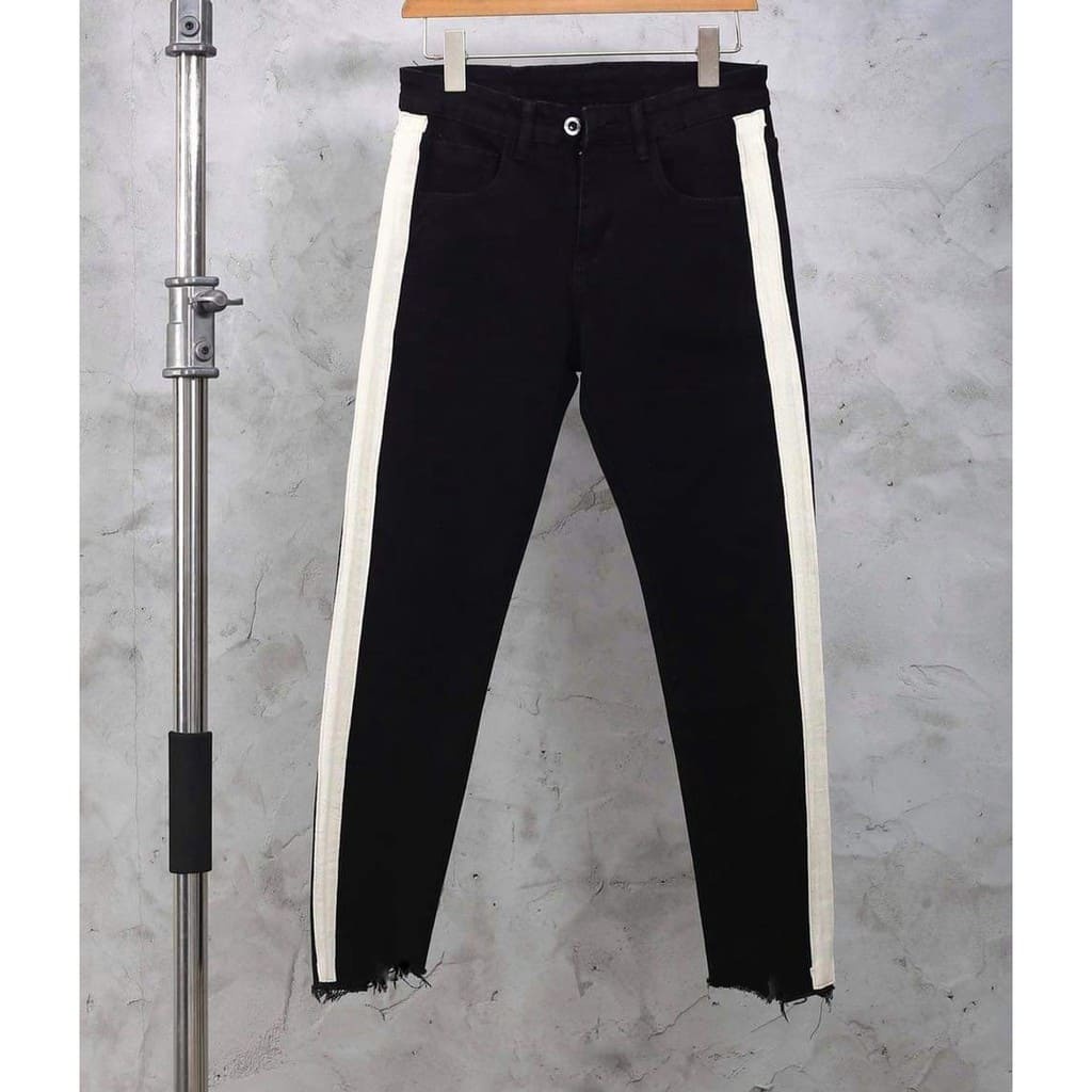 🔥HÀNG SIÊU CẤP🔥 Quần jean, quần bò nam đen sọc trắng rách gối thời trang Hàn Quốc chất jean cao cấp không bai màu