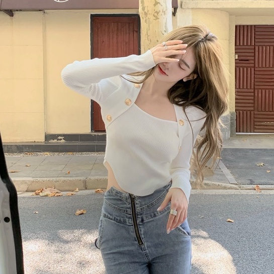 Áo sweater cổ vuông lộ xương quai xanh phong cách Hàn Quốc thời trang mới