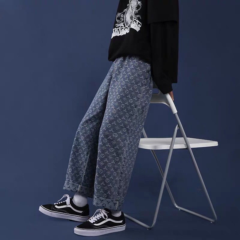 (SẴN + VIDEO) Quần Jean UNISEX ống rộng ulzzang hoạ tiết LV cá tính cho các cặp đôi hot trend TIKTOK 2021 KÈM 3 ẢNH THẬT | BigBuy360 - bigbuy360.vn