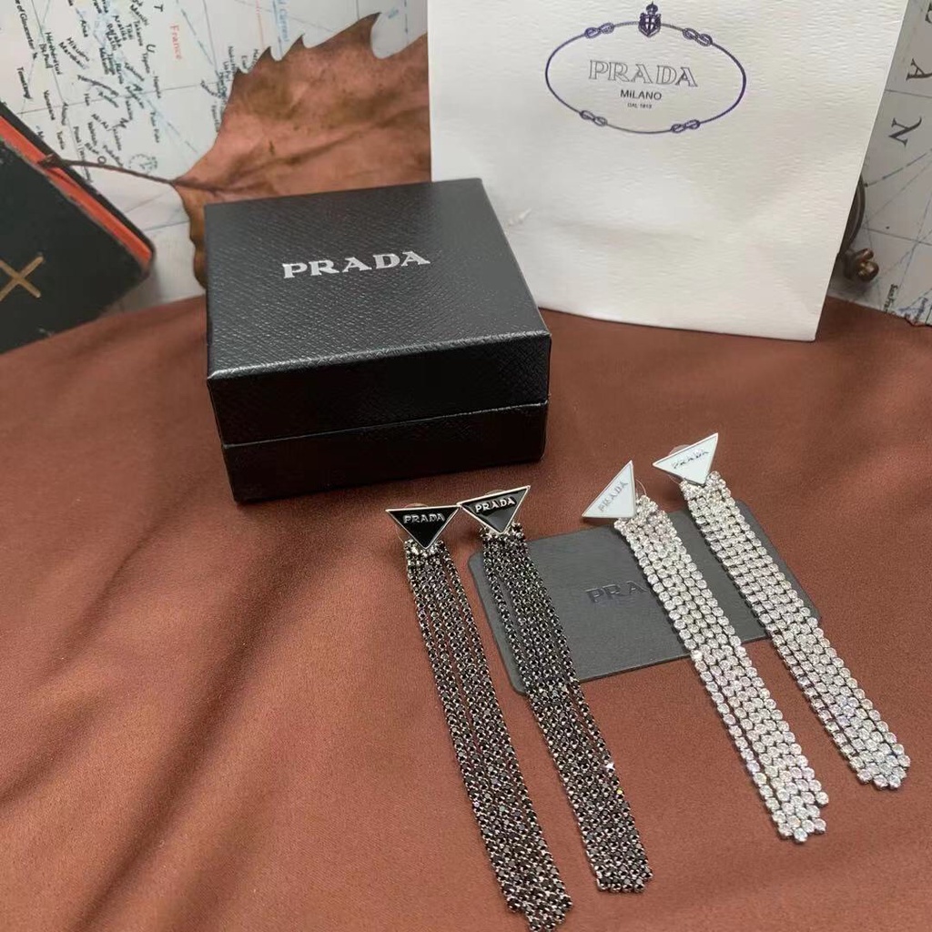 Khuyên tai thiết kế thời trang cao cấp năm 2021