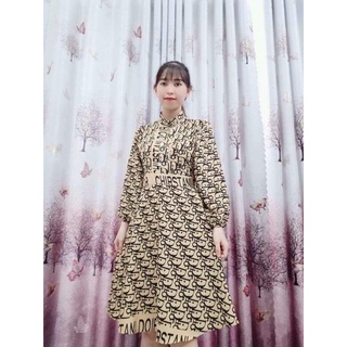 đầm cổ cổ trụ