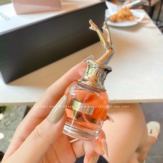 Xịt thơm nước hoa Karri cực thơm