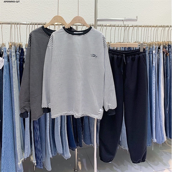 Áo PULL sợi kẻ nhỏ may logo cao su SIMPISCHIC form rộng (Có sẵn/ảnh thật) | BigBuy360 - bigbuy360.vn