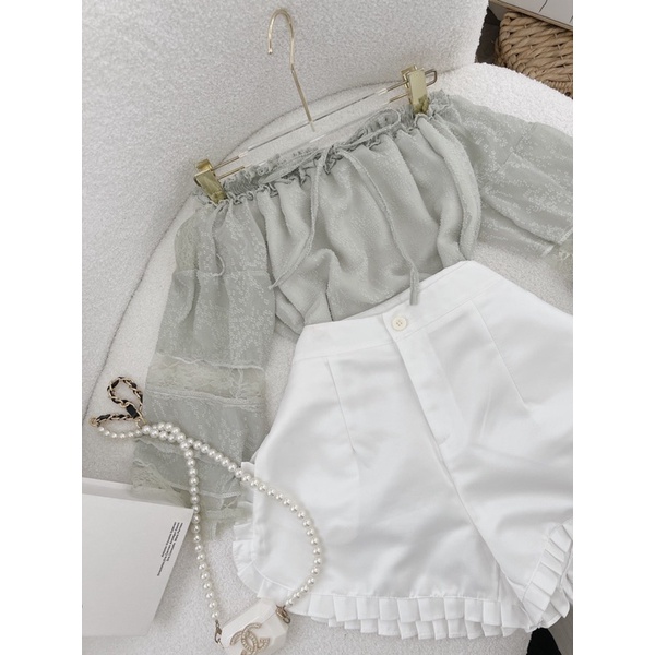 SET ÁO BẸT VAI BOCHUN BÈO + QUẦN SHORT VIỀN REN LAI