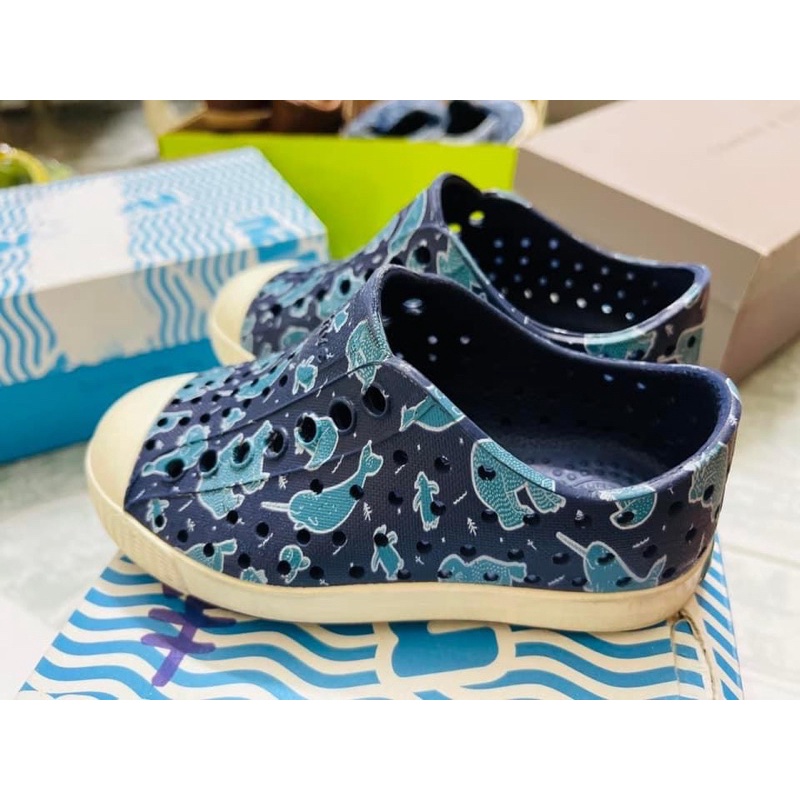 Thanh lý giày NATIVE chính hãng size 24 cho bé