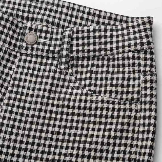 Quần ngố kẻ caro skinny nữ của UNIQLO