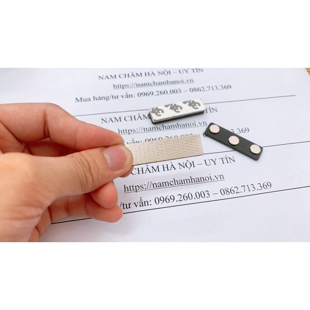 Nam châm cài áo 3 nút đen, loại nam châm làm thẻ tên, bảng tên nhân viên
