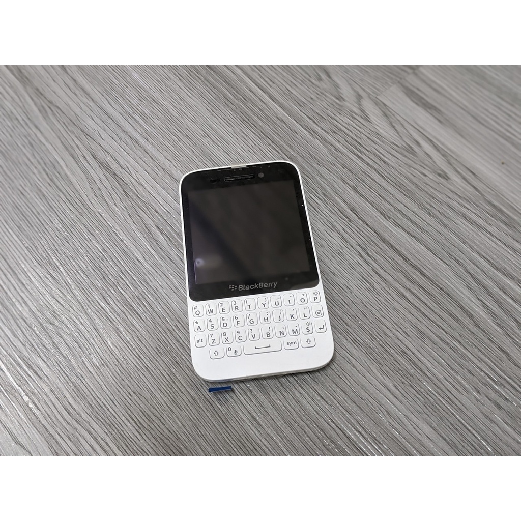 Blackberry Q5