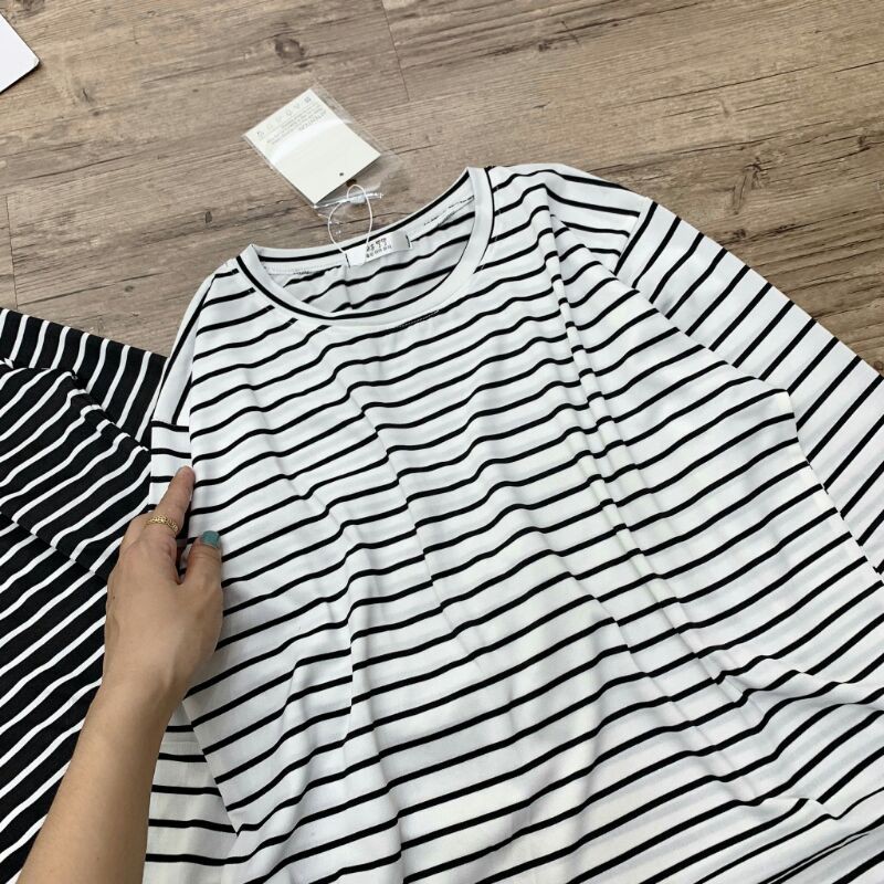 Áo Nữ Dáng Thụng Tay Dài Hai Màu Đen Trắng Xinh Lắm ❤Freeship❤Áo Thun Kẻ Nữ Xinh