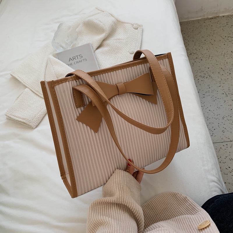 Túi đeo vai thời trang mùa thu cho nữ 2021