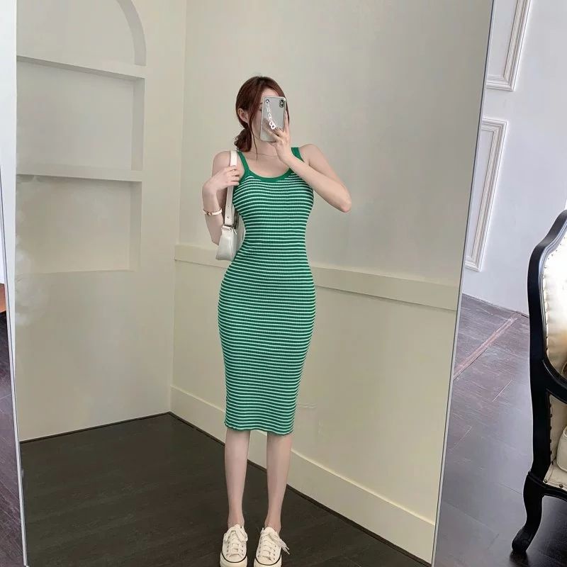 đầm len body kẻ sọc lệch vai
