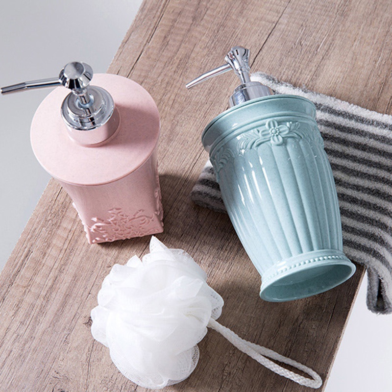 Bình Đựng Dầu Gội/Sữa Tắm 500Ml Kèm Giá Đỡ Tiện Dụng