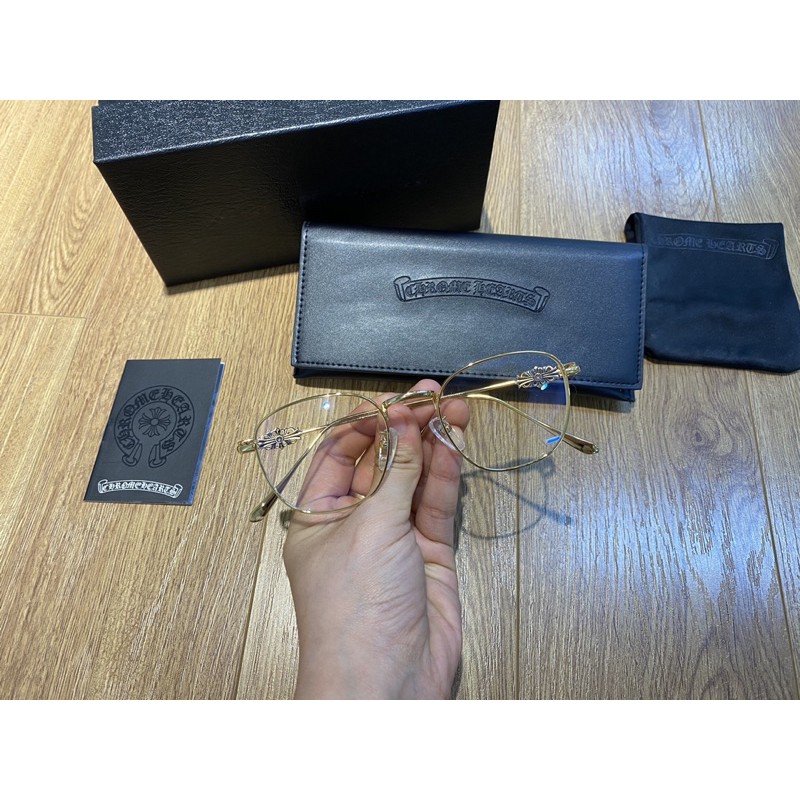 Kính mắt CHROMEHEARTS vintage gọng khắc họa tiết hoa giảm giá 70%