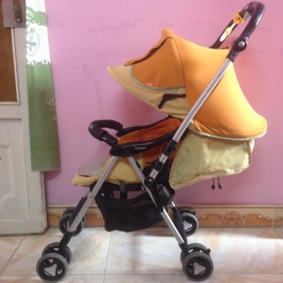 Xe đẩy Combi Ricco W nội địa Nhật