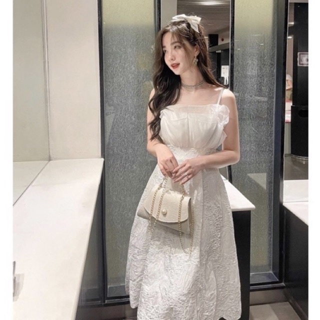 Đầm 2 dây vải xốp trắng siêu xinh
