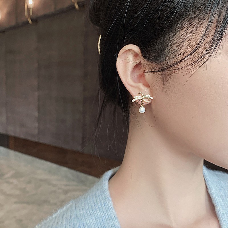 Bông Tai Bạc 925 Đính Ngọc Trai Nhân Tạo Thiết Kế Bất Đối Xứng Thời Trang Mới