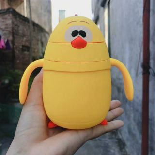 Bình nước cho bé tập uống