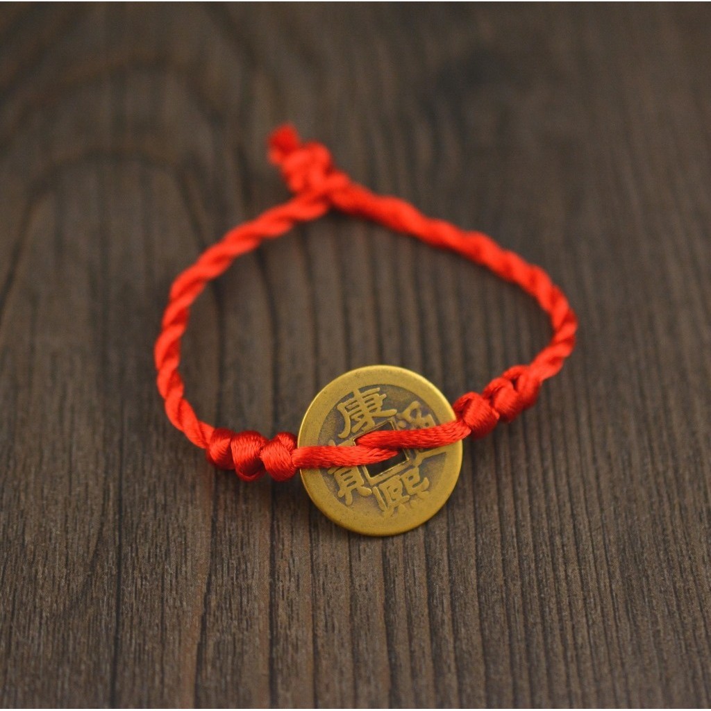 Yongety Vòng tay dây bện đỏ thiết kế mặt 3 đồng tiền mang lại may mắn