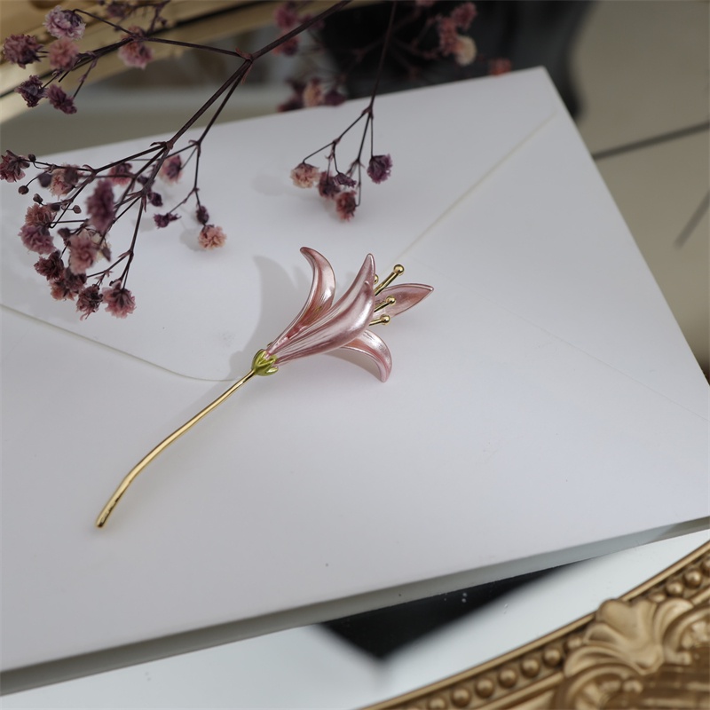 Ghim Cài Áo Hình Hoa Sen Đính Đá Phong Cách Vintage